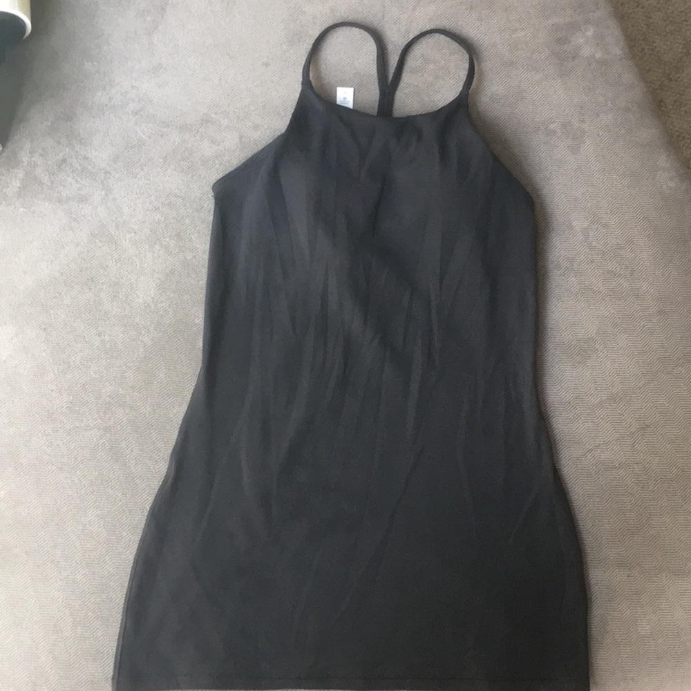 Black lululemon tank
